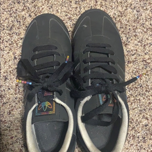 Sneakers adidas limited edition - Picture 3 of 6